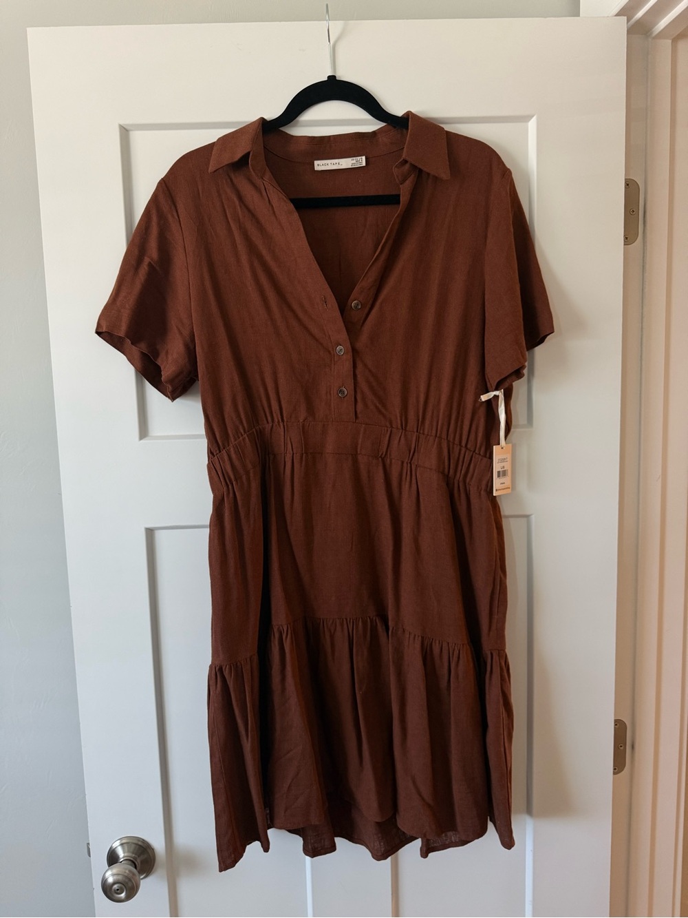 Black Tape_ Short-Sleeve Tiered Mini Dress in Rust Brown